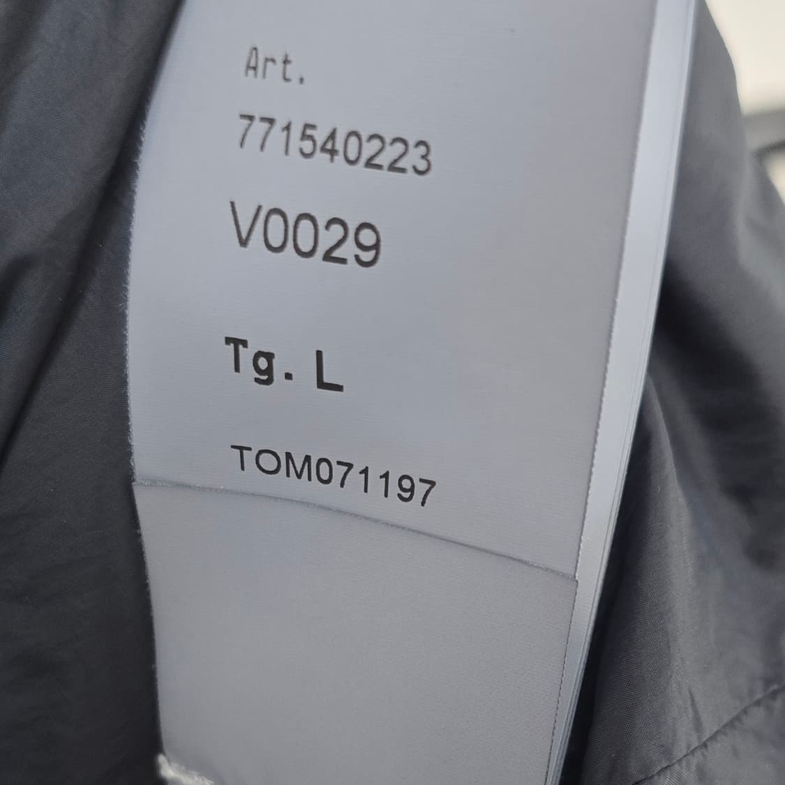 스톤아일랜드 크링클랩스 패딩 블랙 L사이즈 100 판매 상품이미지3