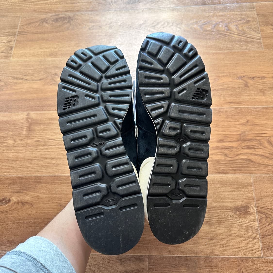 뉴발란스 990V1 네이비 상품이미지9