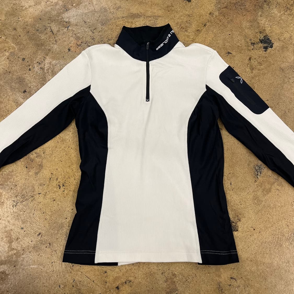 [정품/M] 몬츄라 하프집업 긴팔티 화이트 블랙 b18 상품이미지3