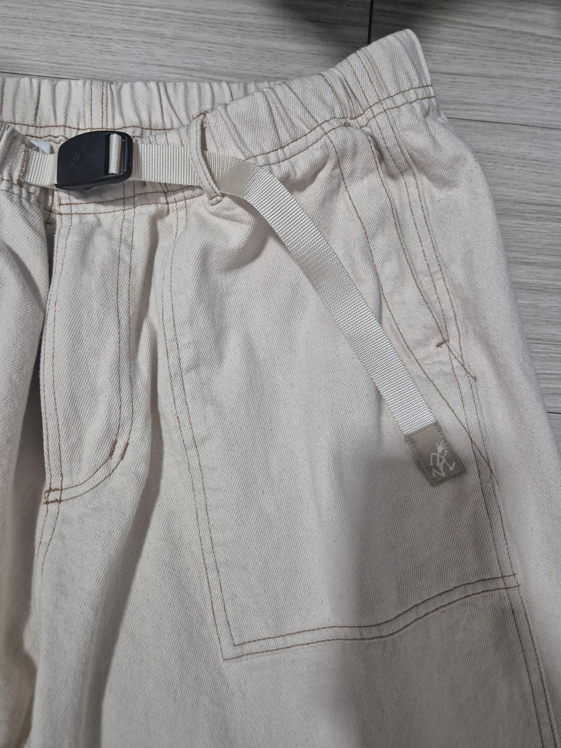 그라미치 루즈테이퍼드 에크루 라지  상품이미지2