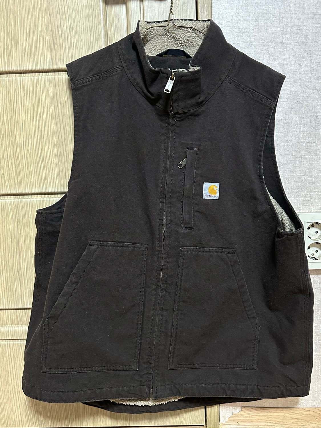 칼하트 덕 셰르파 베스트 판매합니다 상품이미지1