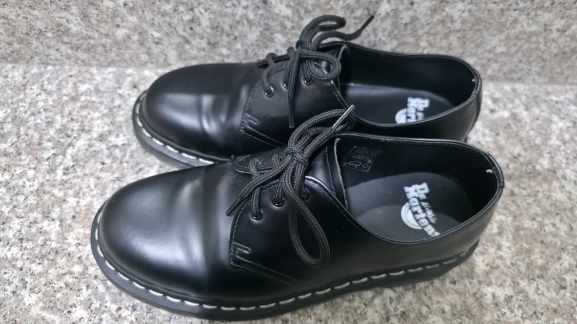 닥터마틴 1461 3홀 블랙 WS 팝니다 상품이미지2
