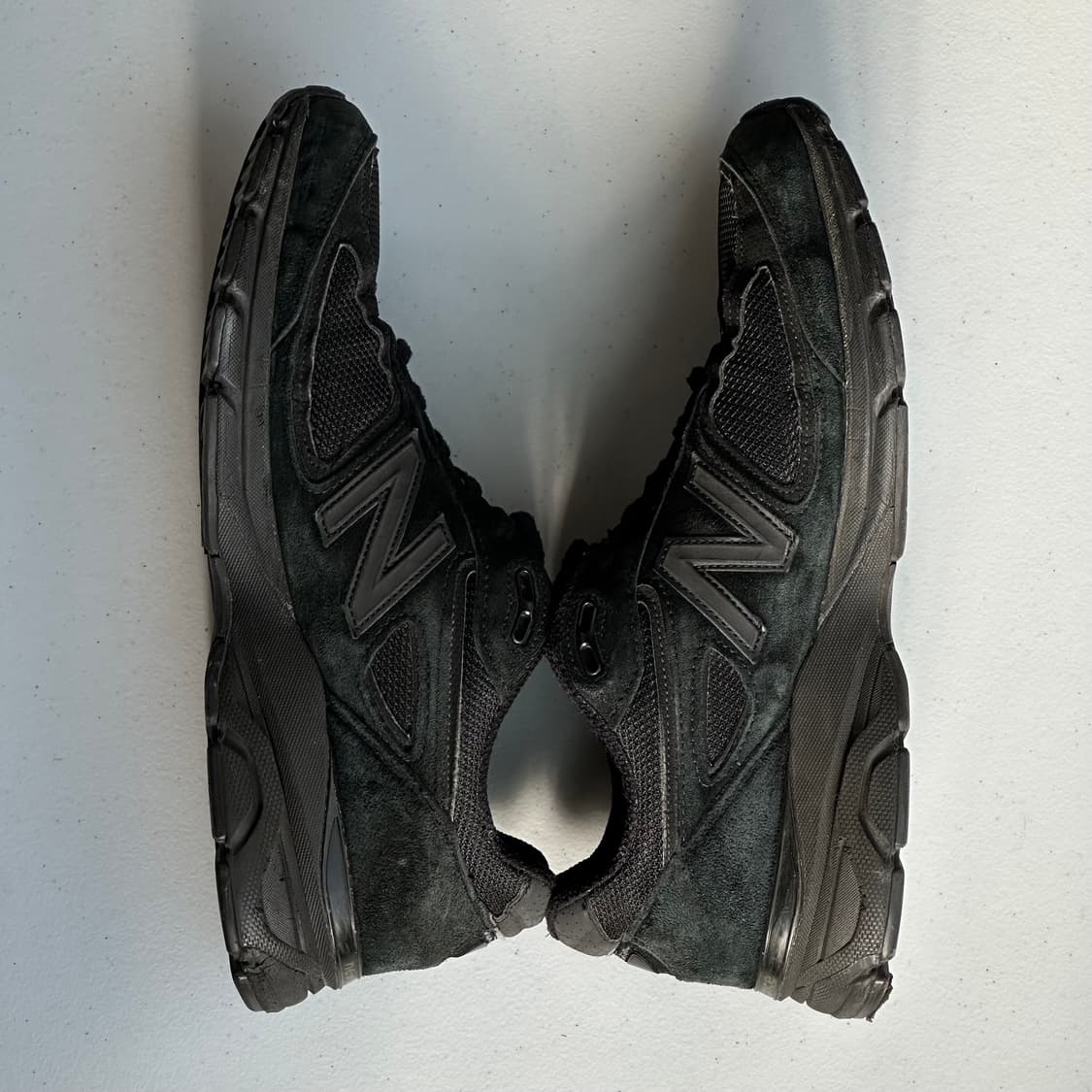 New Balance 990 V4 triple black shoes 상품이미지6