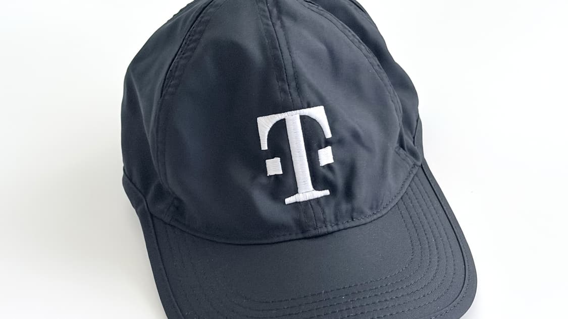 나이키 페더라이트 드라이핏 ‘T Mobile’ 검정 볼캡 상품이미지3