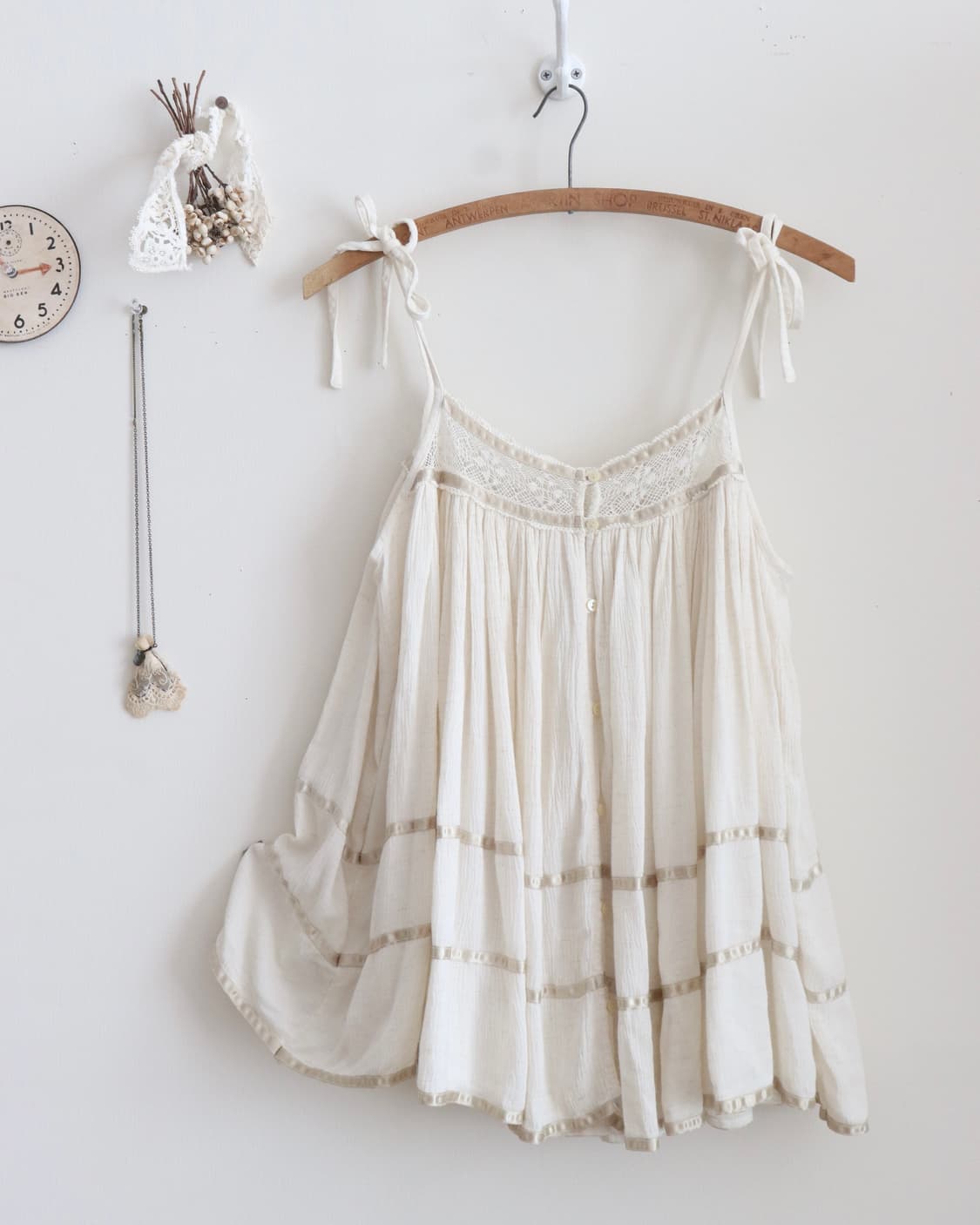 [Beams Boy] Satin Tape Gather Camisole 상품이미지9