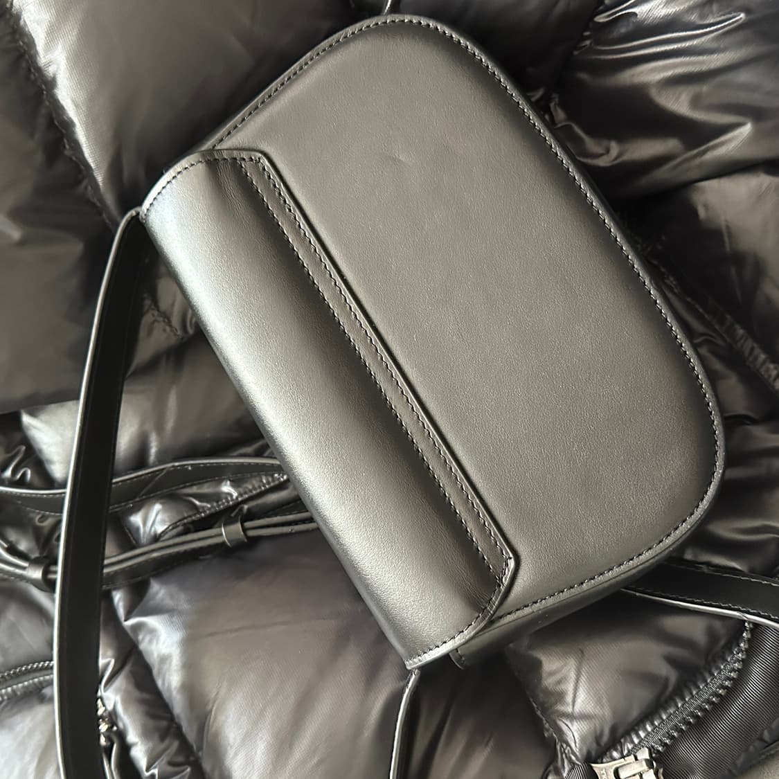 디젤 1dr 블랙 숄더백 상품이미지8