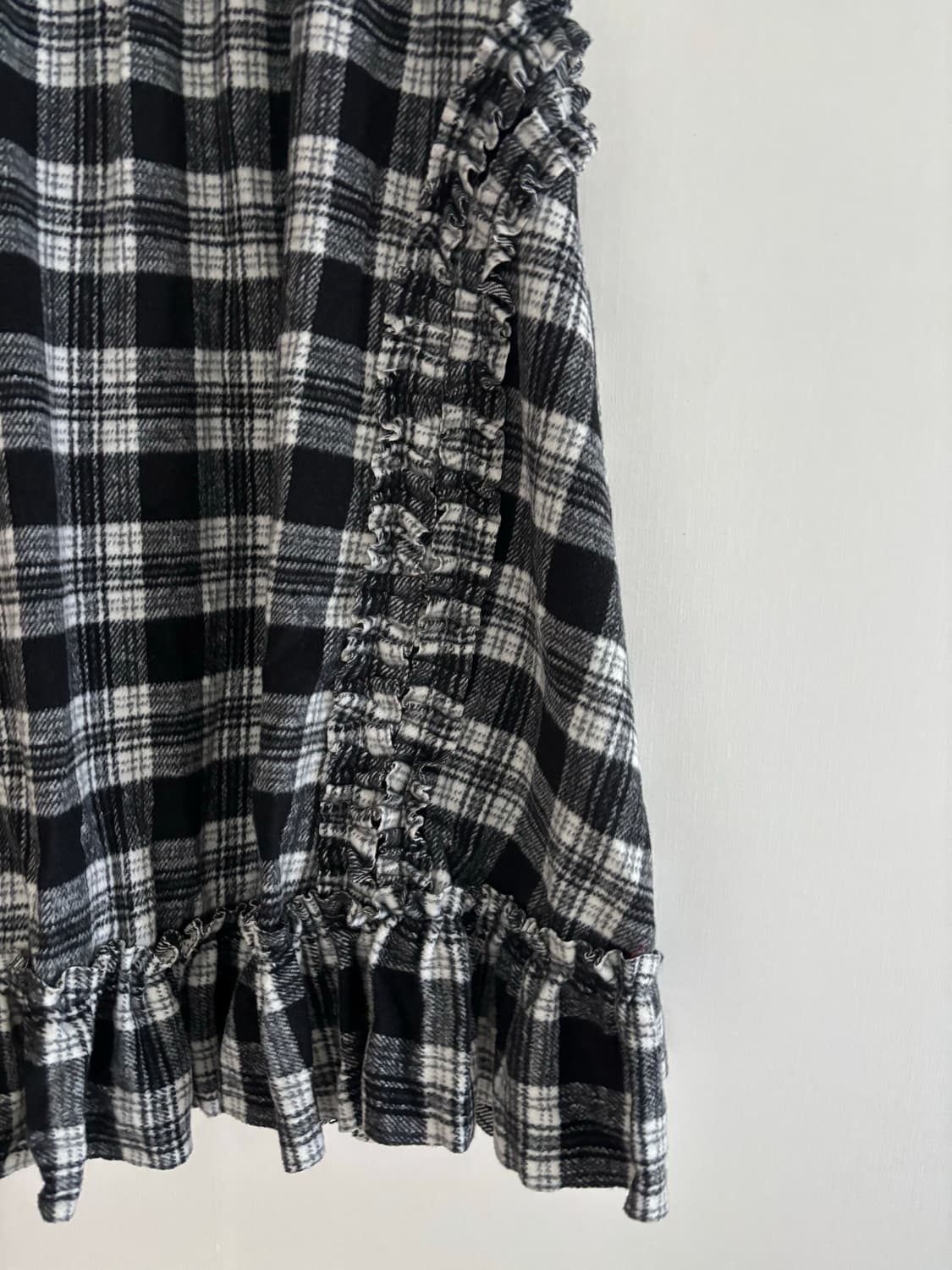 생긴스튜디오 러플 울 스커트 상품이미지3