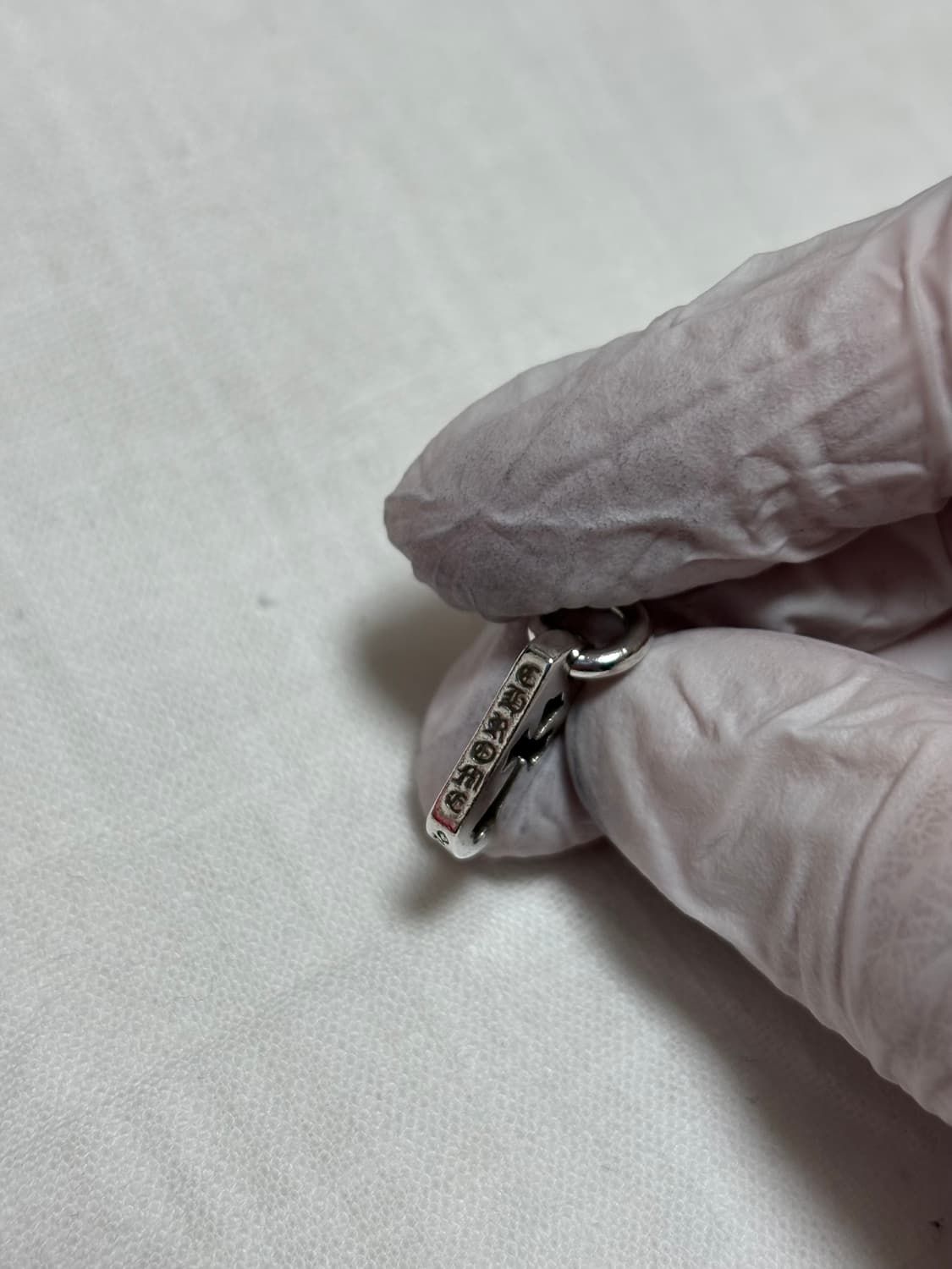 크롬하츠 타이니 크로스 컷아웃 도그택 상품이미지2