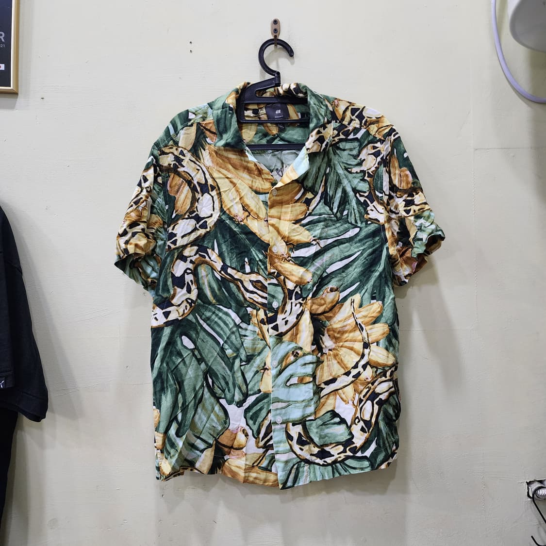 [M] H&M 트로피컬 패턴 반팔 셔츠 상품이미지1