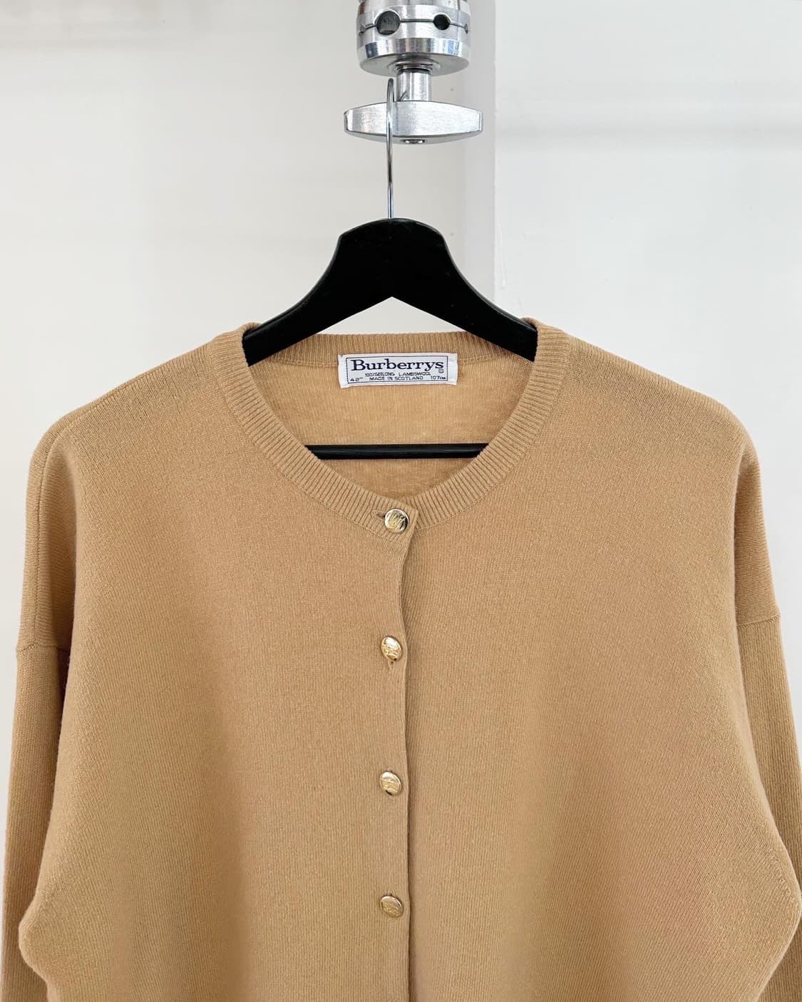 버버리 베이지 금장 울 가디건  상품이미지2
