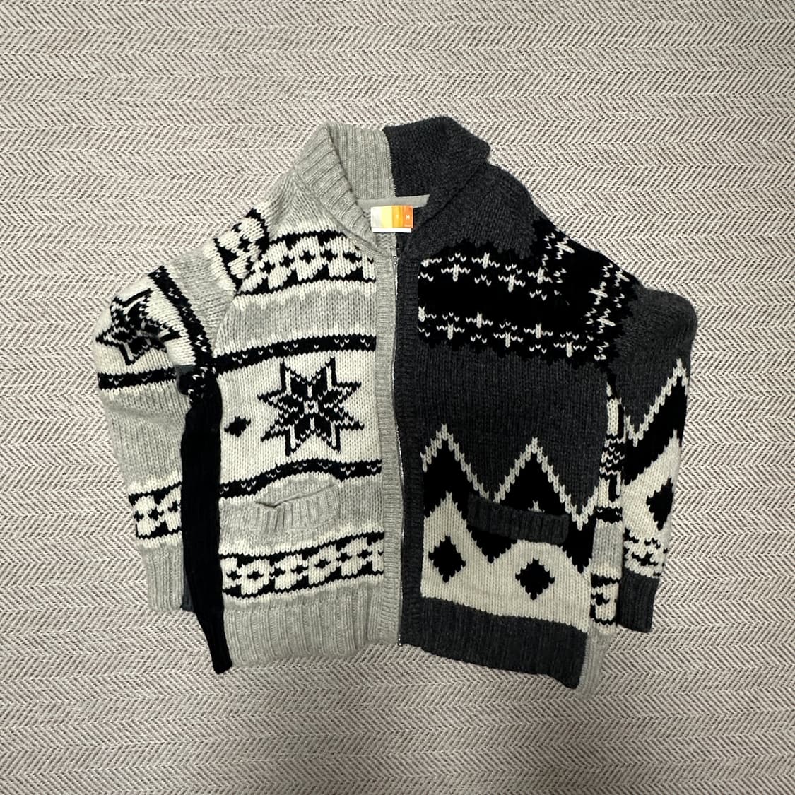 KITH doubtless peaks full zip cardigan 상품이미지1