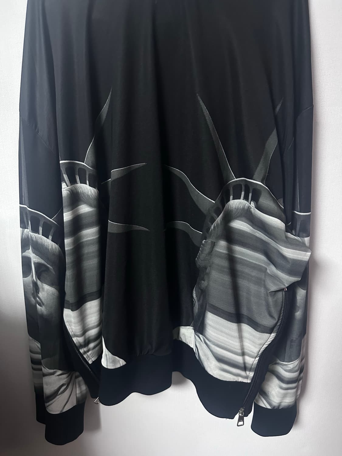 닐바렛 L사이즈 실크?맨투맨 상품이미지2