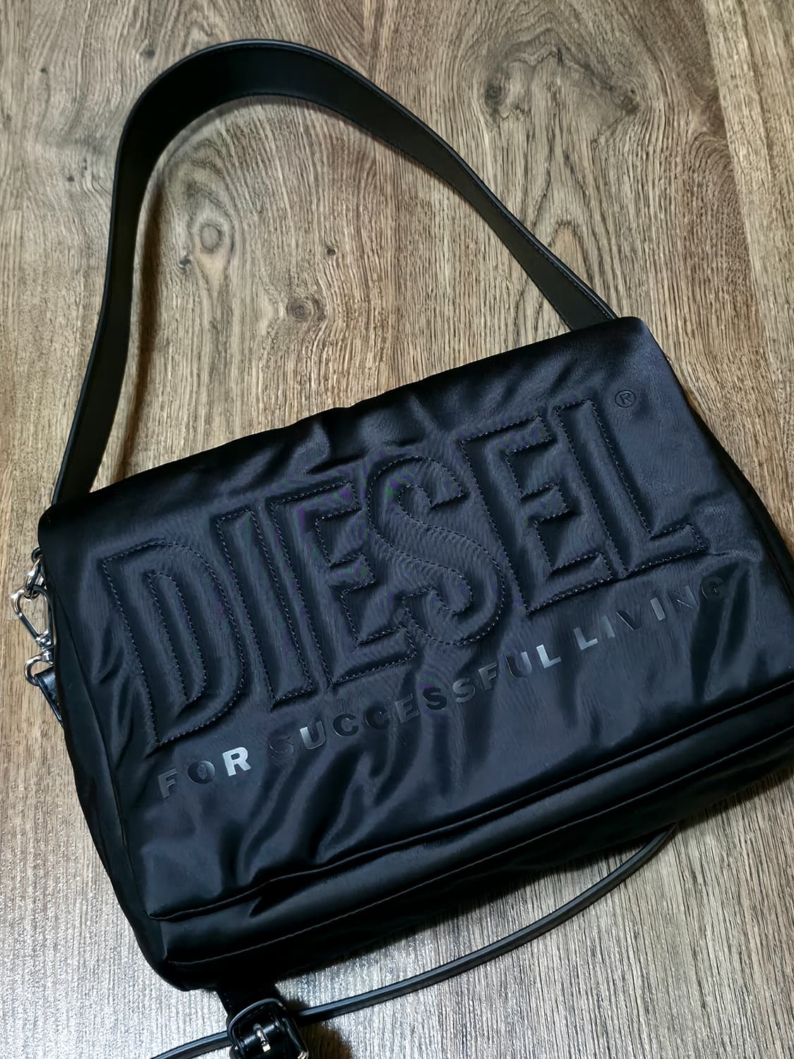 디젤 패디드 크로스백 상품이미지4