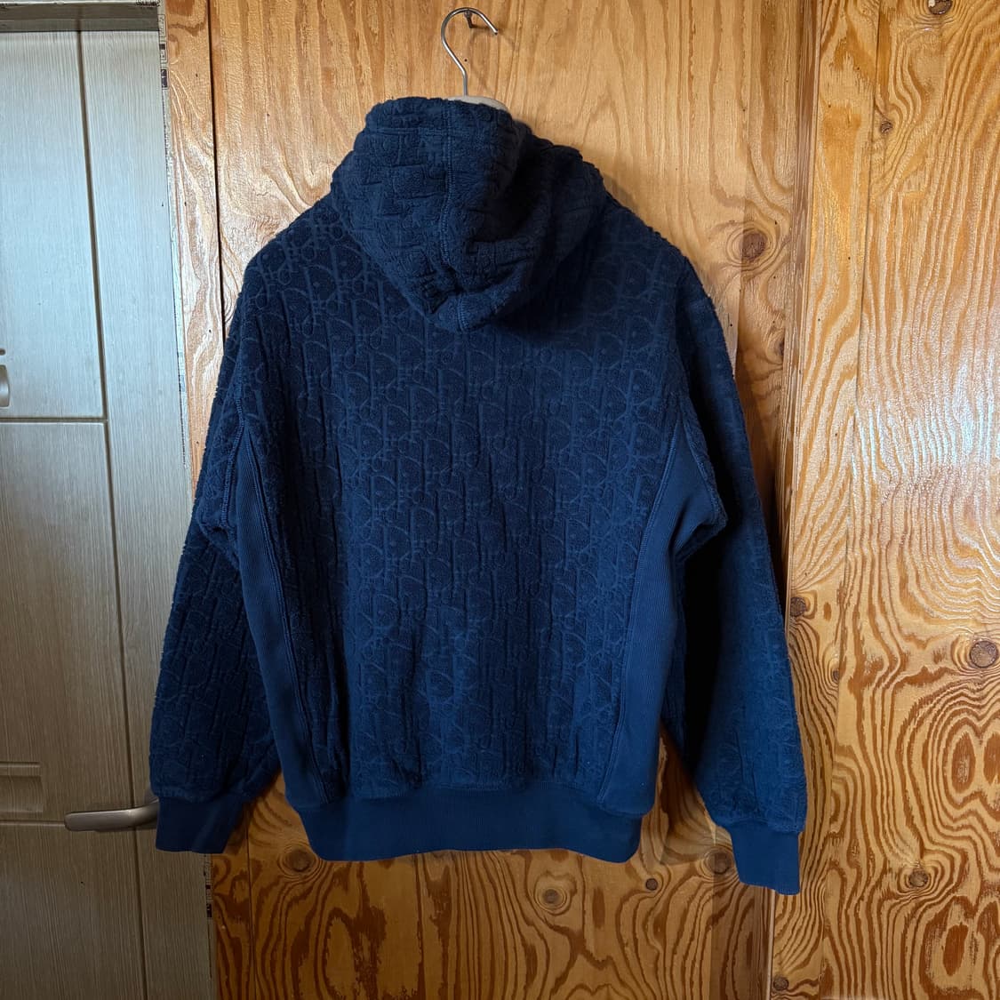 디올 오블리크 후드 티셔츠 판매 합니다. 상품이미지6