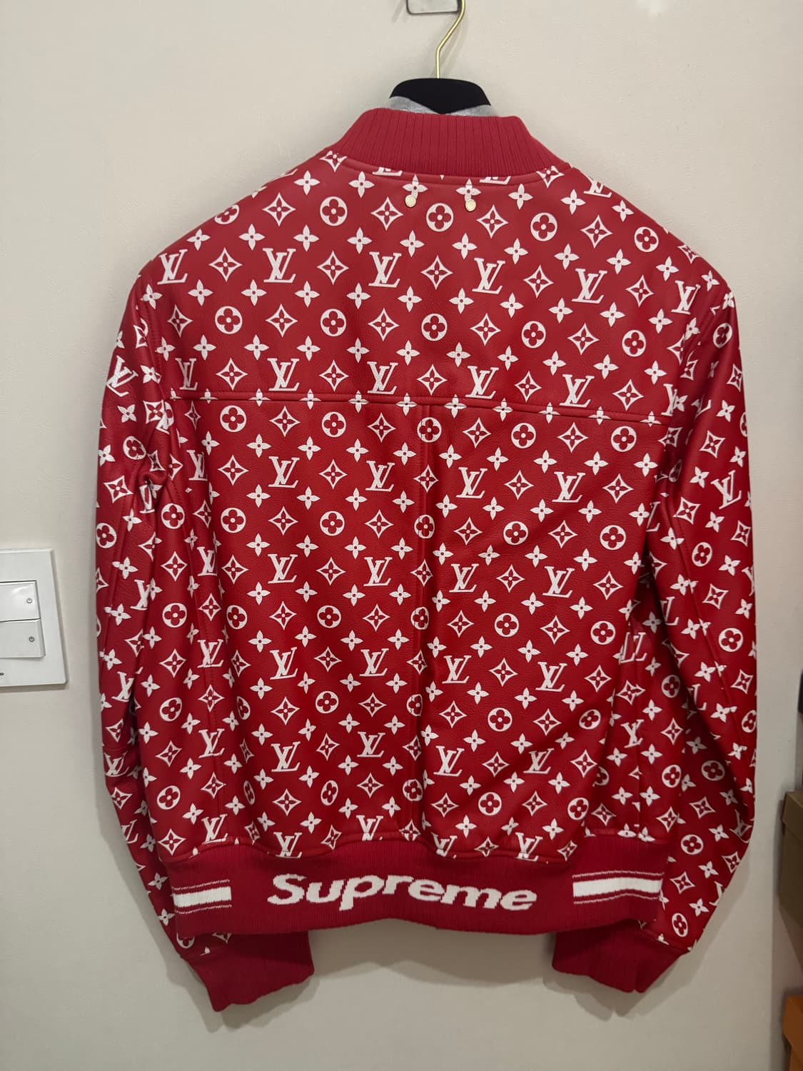 루이비통 슈프림 베이스볼 레더 자켓 상품이미지2