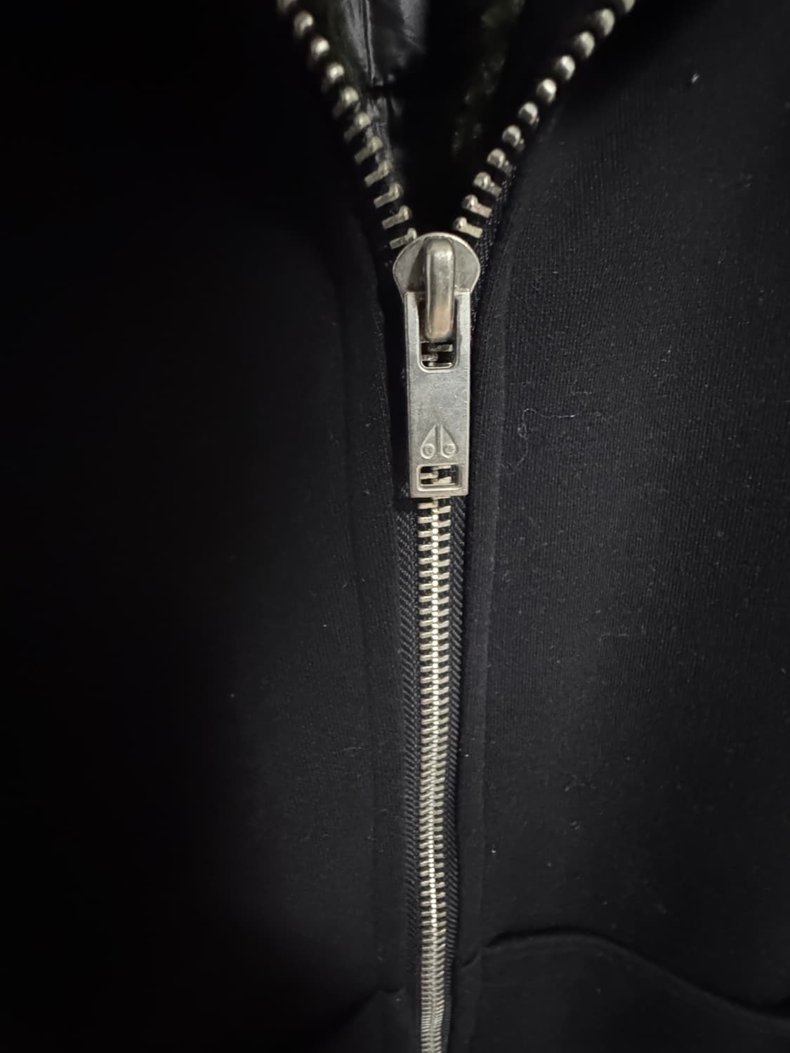 무스너클 후드집업 상품이미지3