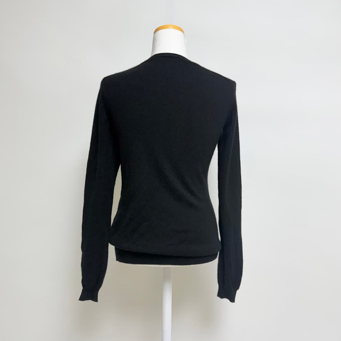 [캐시미어 100%] 유니클로 블랙 브이넥 니트 M 상품이미지3