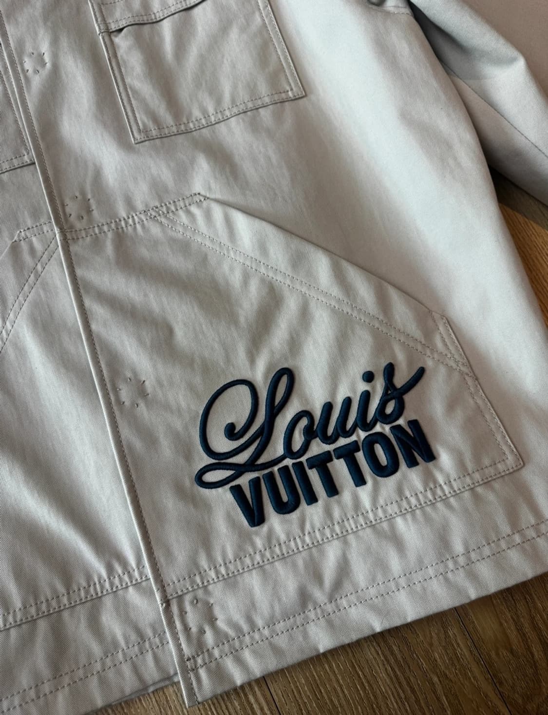 [정품] 루이비통 자수 시그니처 워크웨어 자켓 (상태 극상) 상품이미지2