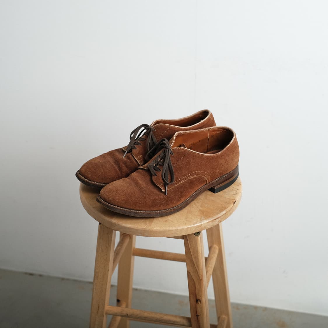 알든 53504 7D 스너프 스웨이드 모디파이드 라스트 플레인토 더비 상품이미지4