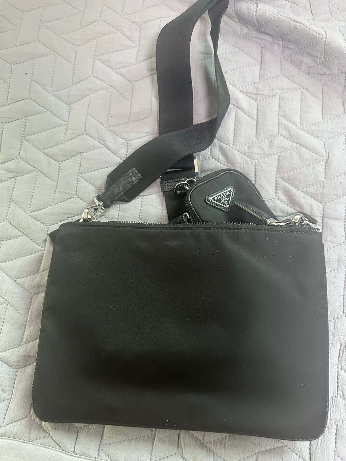 프라다 리나일론 백 팝니당 (200프로 정품) 상품이미지2