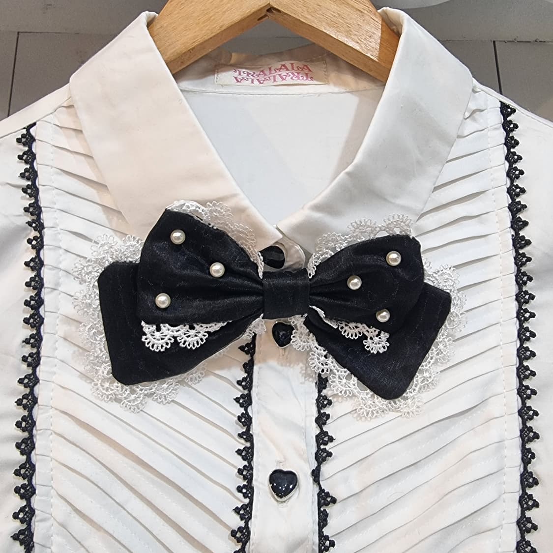 트랄라라 화이트 블라우스 상품이미지3