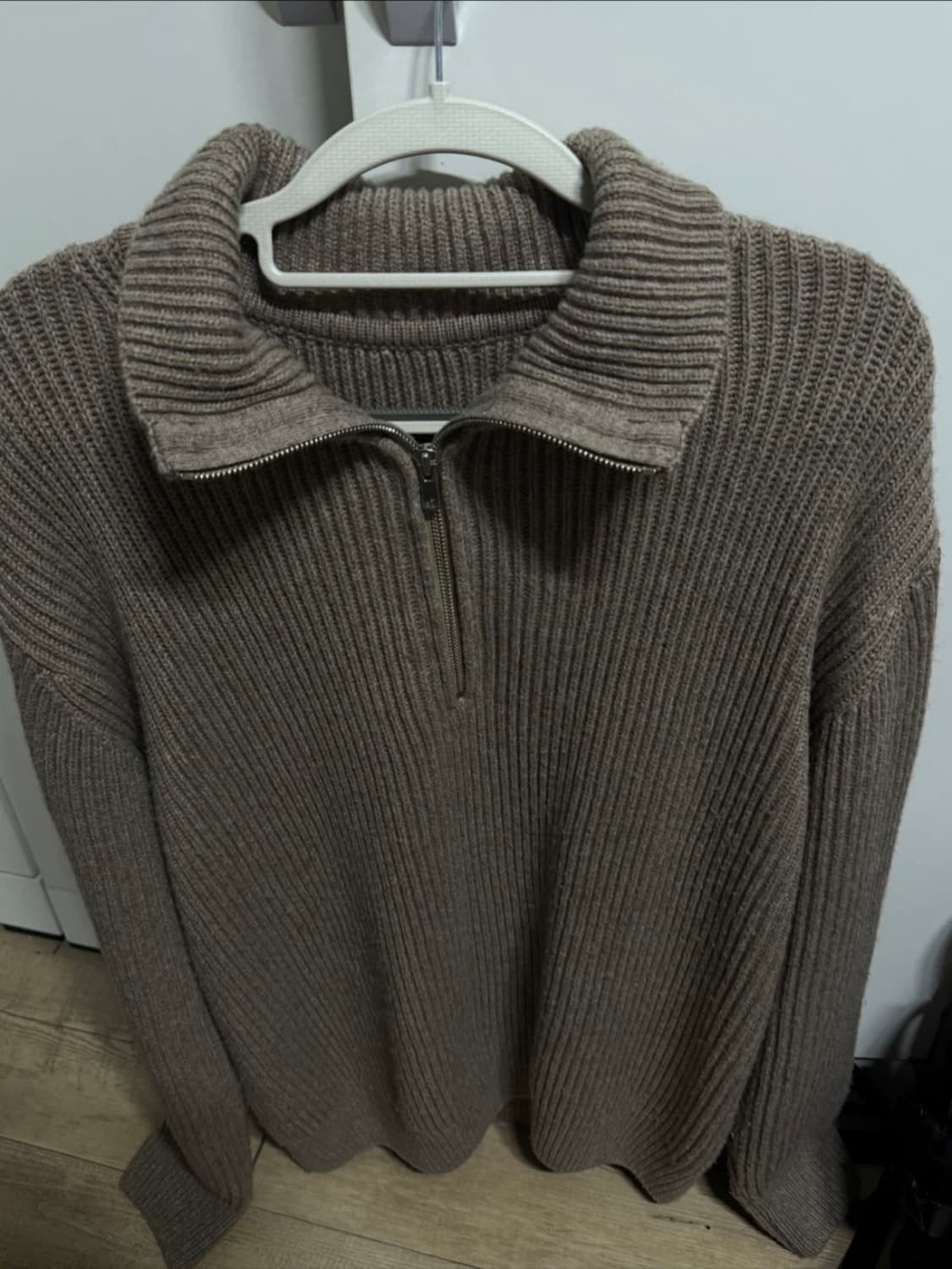 애습 메리노울 하프 집업 니트 마일드 브라운 상품이미지2