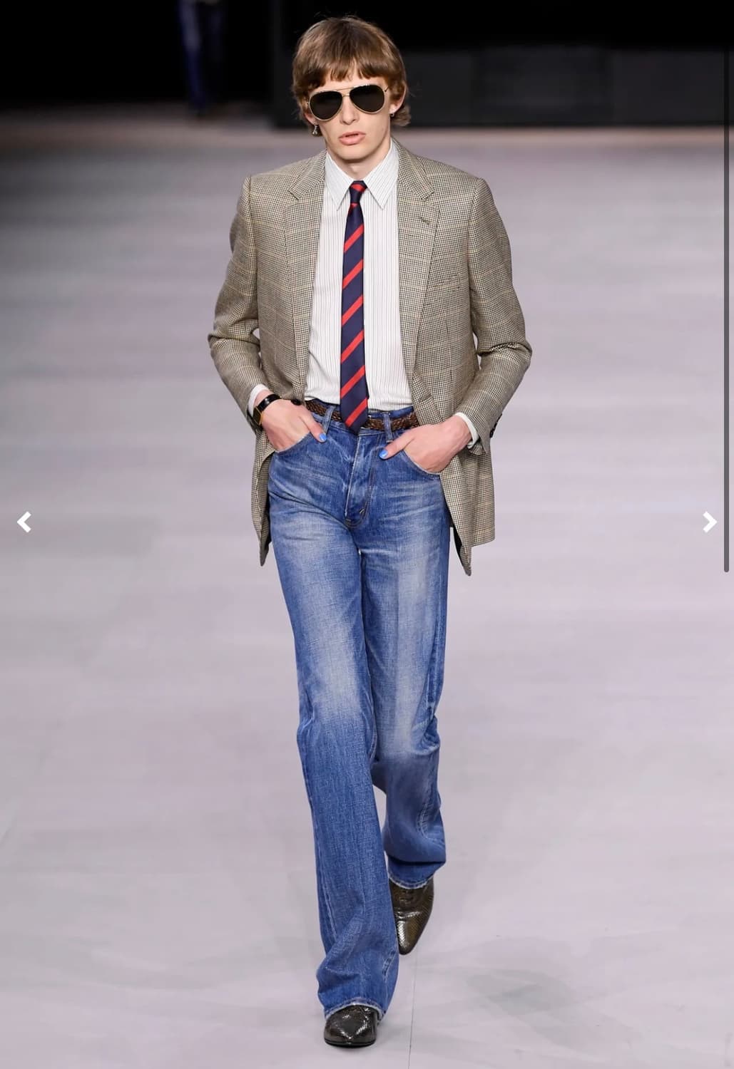 구매) 셀린느 유니온워시 플레어진 구합니다 상품이미지1