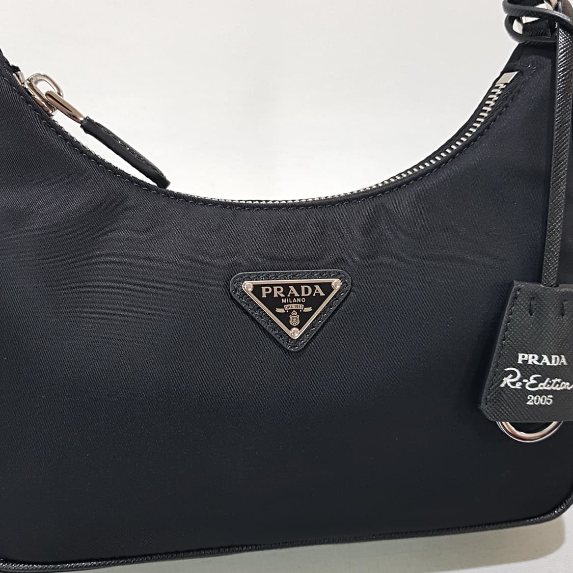 리뉴얼 새상품! 프라다 리에디션 2005 리나일론 미니백 1N204X 상품이미지3