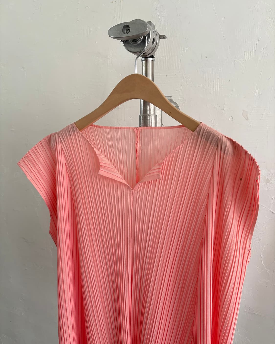 Pleats Please 플리츠플리즈 핑크 컬러 플리츠 슬리브리스 상품이미지6