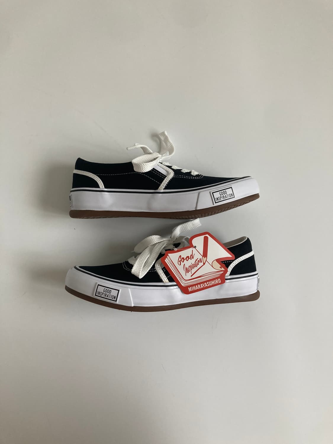 X GU Sneakers 상품이미지3