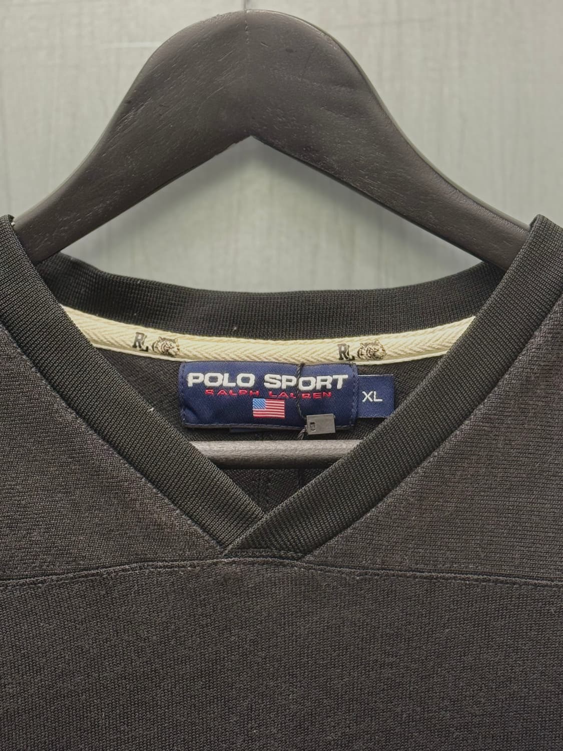 Polo sport 90‘s 폴로 스포츠 블랙 컬러 넘버링 브이넥 반소매 상품이미지8