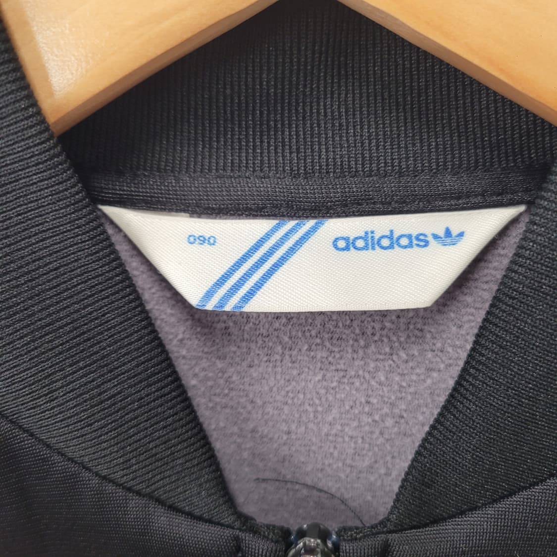 아디다스 슈퍼걸 화이트라인 블랙 트랙탑  상품이미지4