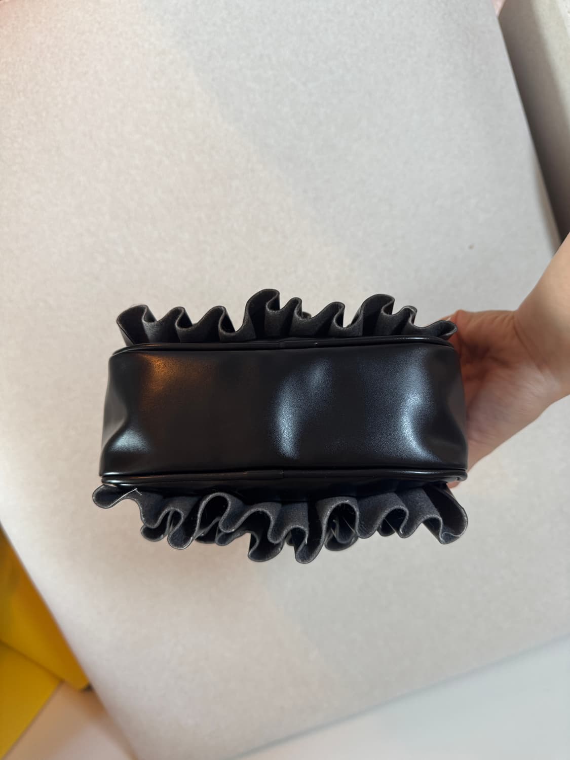 꼼데가르송 걸 러플 프릴백 더플백 상품이미지4