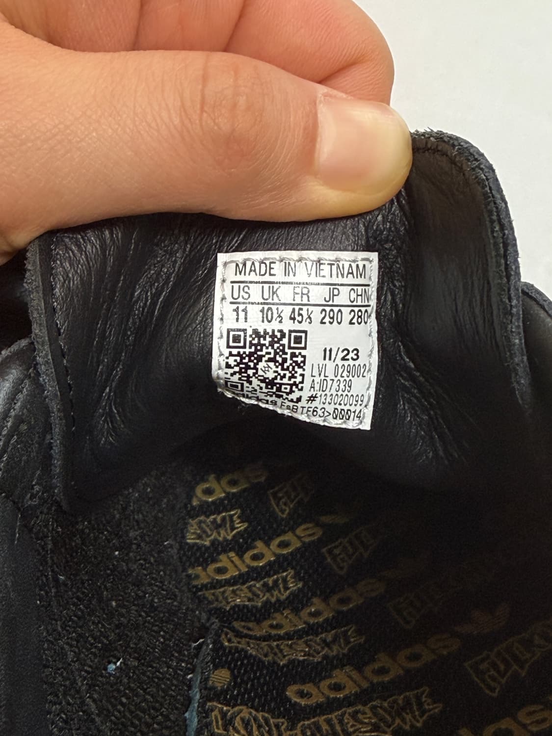 아디다스 x 퍼킹 어썸 삼바 코어 블랙 상품이미지5