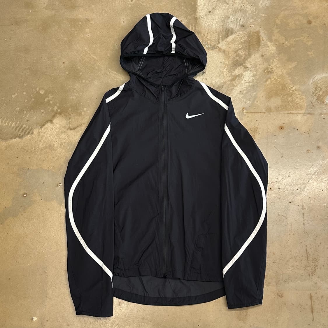 M 나이키 여성용 화이트라인 블랙 후드 바람막이 상품이미지2