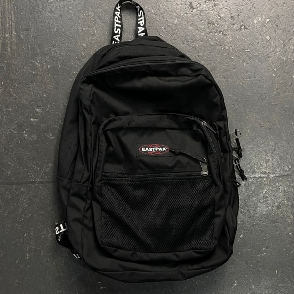 이스트팩 백팩 상품이미지1