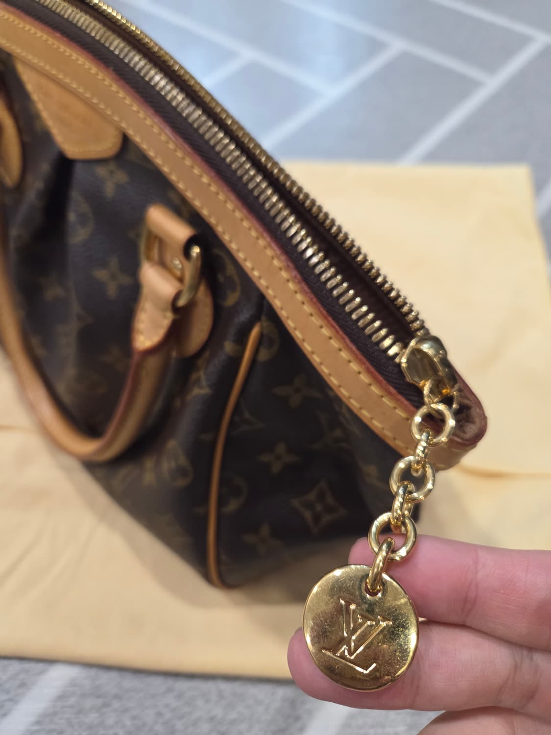 모노그램 티볼리PM 토트백 상품이미지5