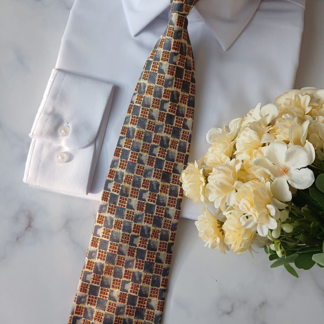 던힐 실크 그레이&골드 체크 패턴 넥타이 9.8cm A등급 A19141
 상품이미지4