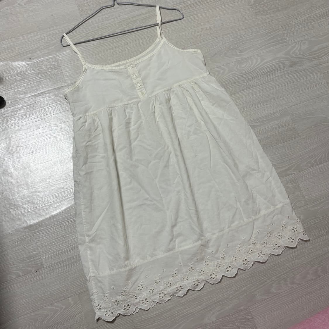모리) 아이보리 펀칭 레이어드 원피스 상품이미지1