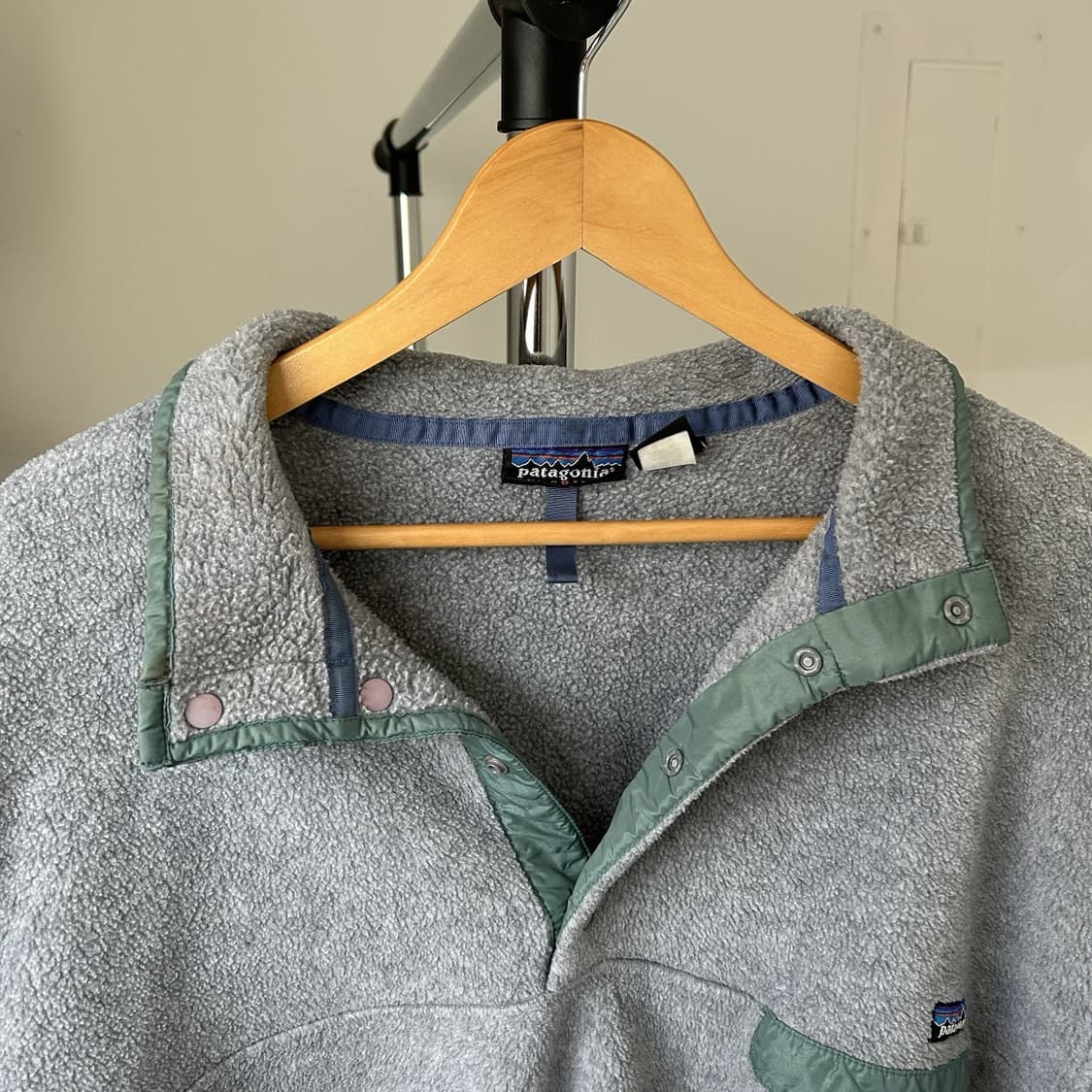 90s 파타고니아 신칠라 스냅-T 그레이/그린 자메이카 상품이미지3