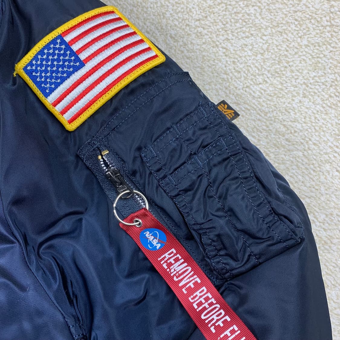 알파인더스트리 나사 패치 MA-1 항공점퍼 네이비  상품이미지5
