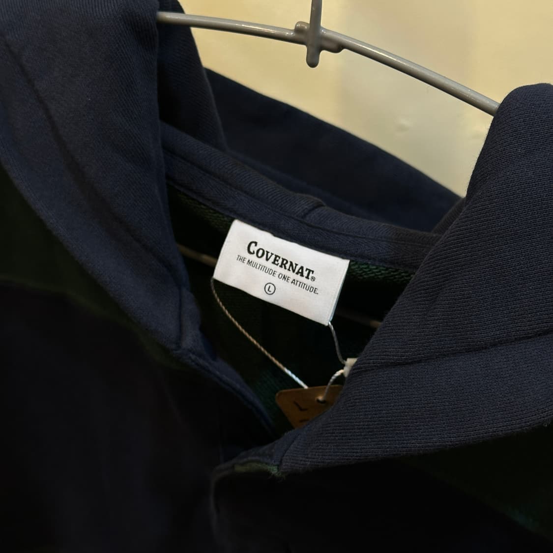 커버낫 네이비/그린 스트라이프 후드티 상품이미지3