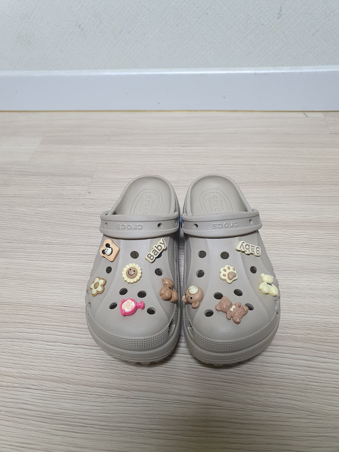 크록스 바야 플랫폼 클로그 240 상품이미지3