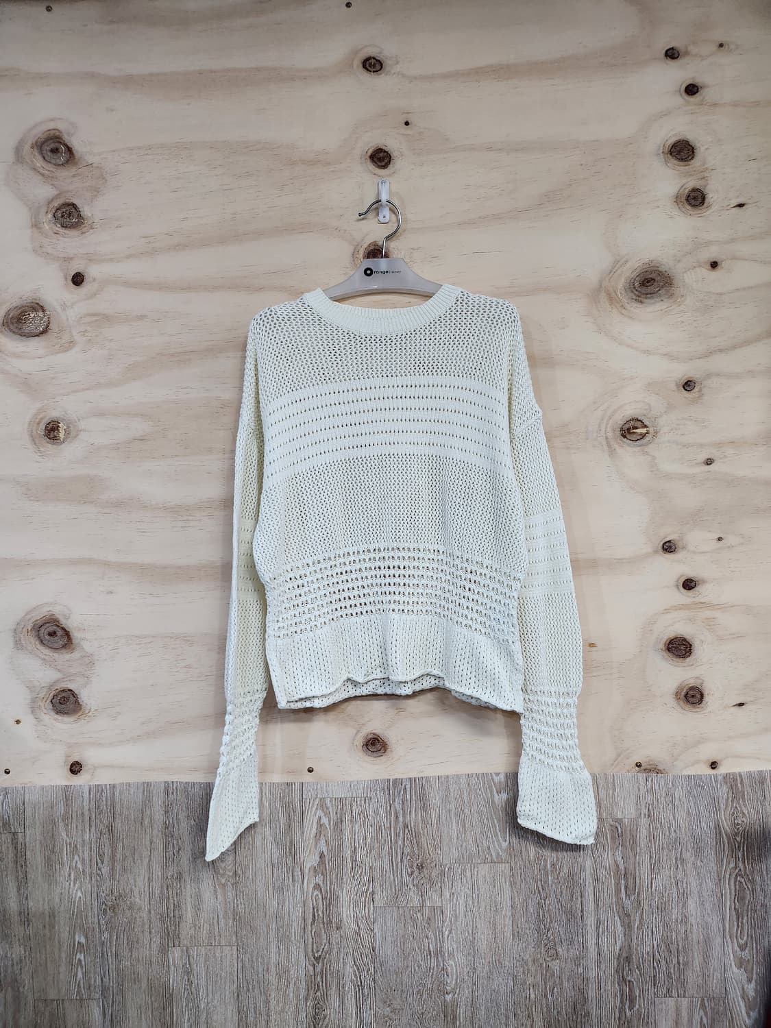 1034) 에잇세컨즈 펀칭 니트 상품이미지1