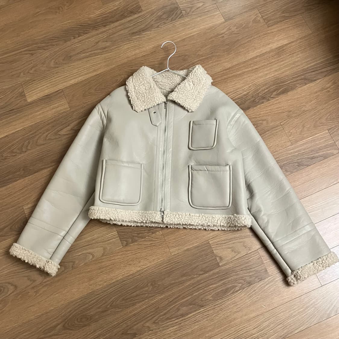 솔리드 무톤 플리스 양털 레더 무스탕 자켓 - GRAY BEIGE 상품이미지2