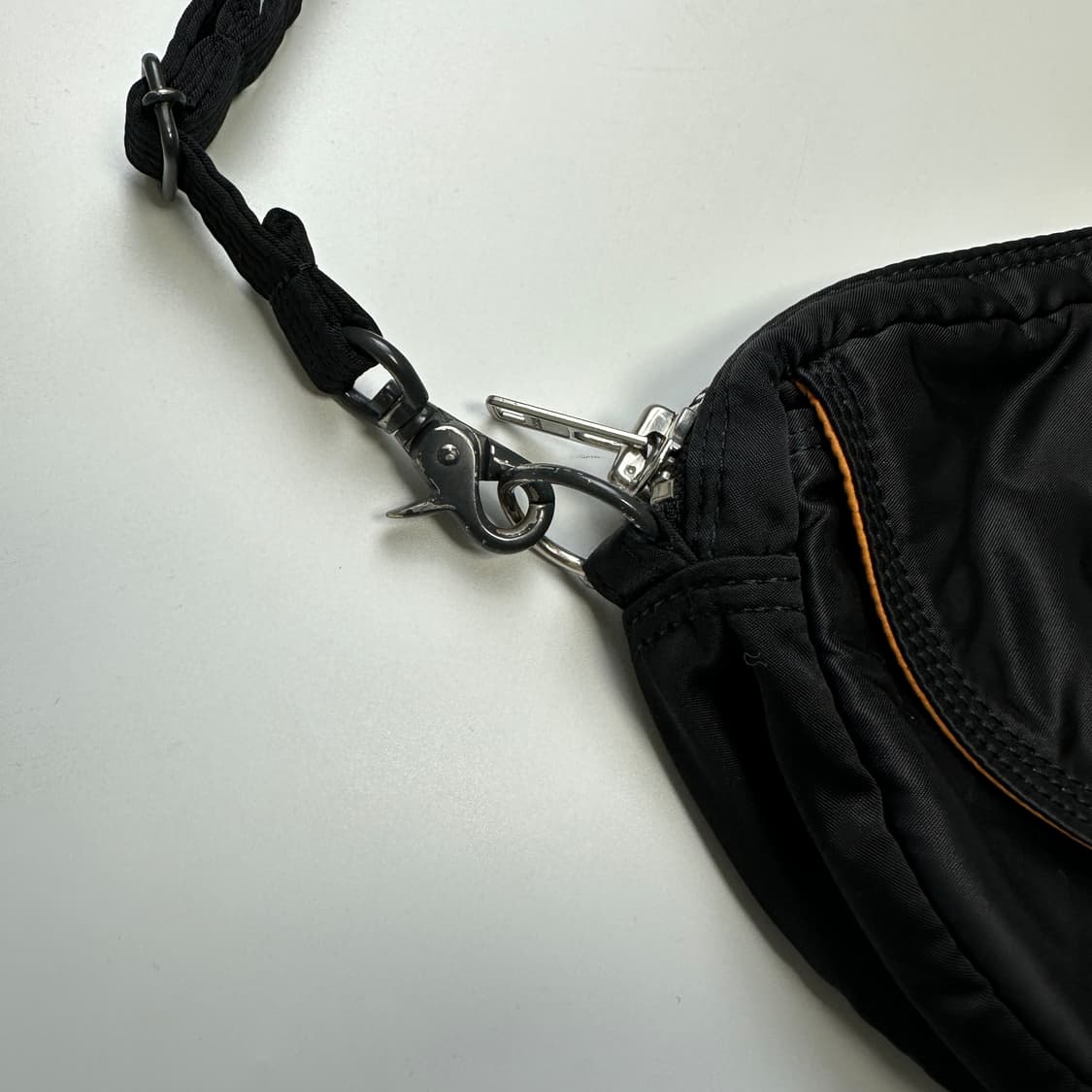 PORTER TANKER SHOULDER BAG 포터 탱커 숄더백 상품이미지4