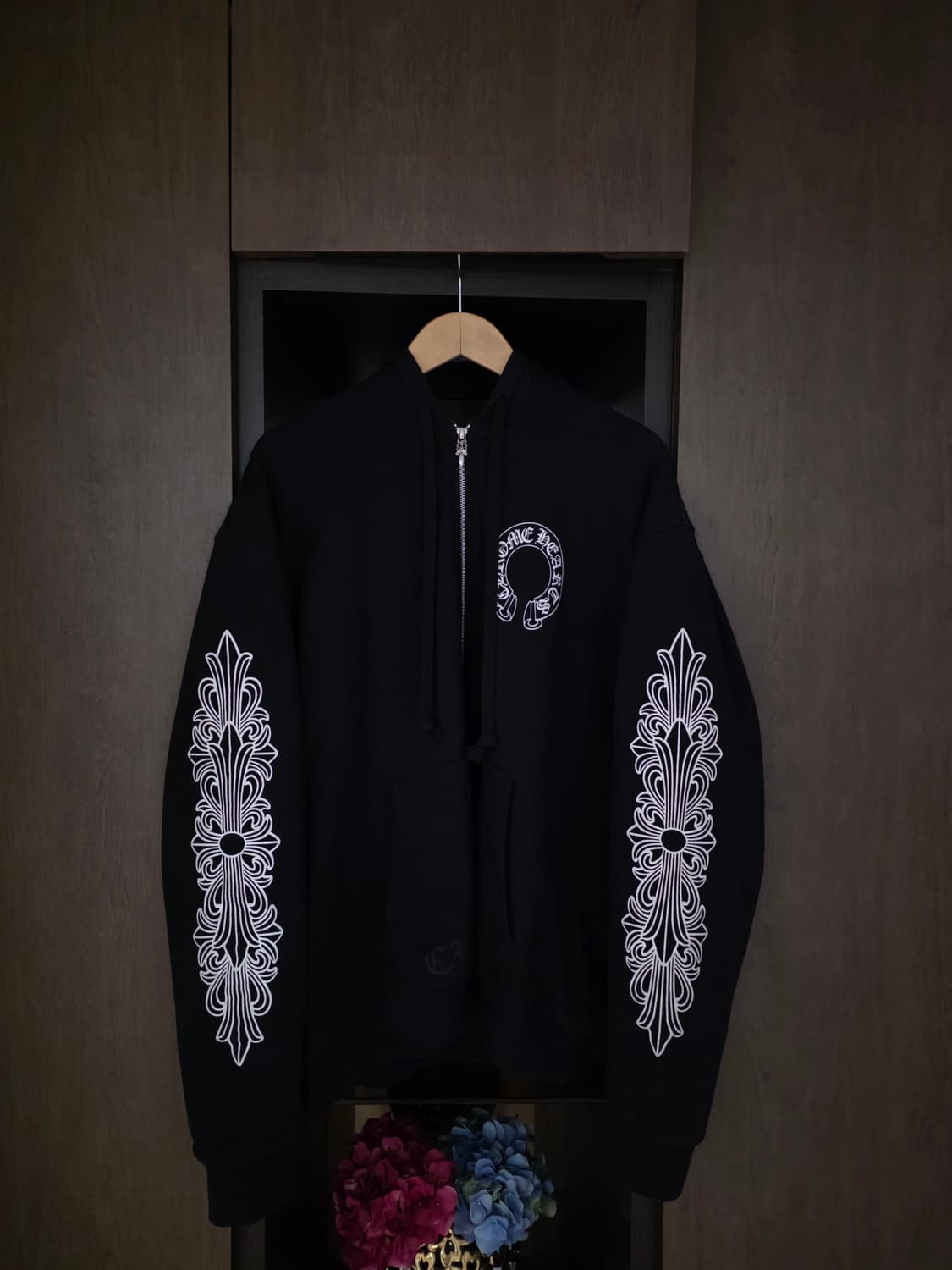 [L] 크롬하츠 홀스슈 플로랄 헤비웨이트 후드집업 블랙 상품이미지1