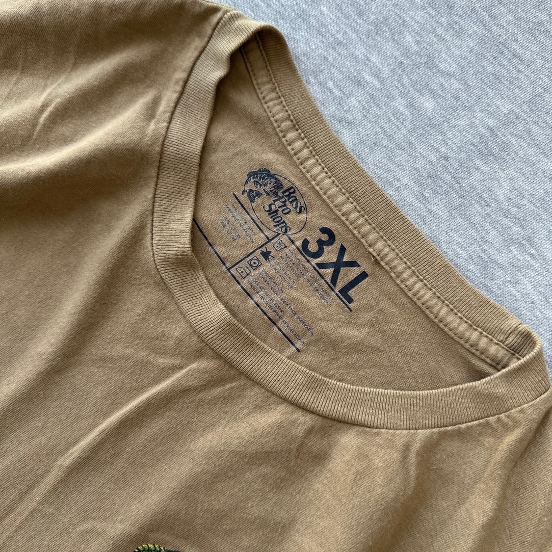 [3XL] 배스 프로 샵 피싱 그래픽 티셔츠 (카키 / 반팔)   상품이미지4