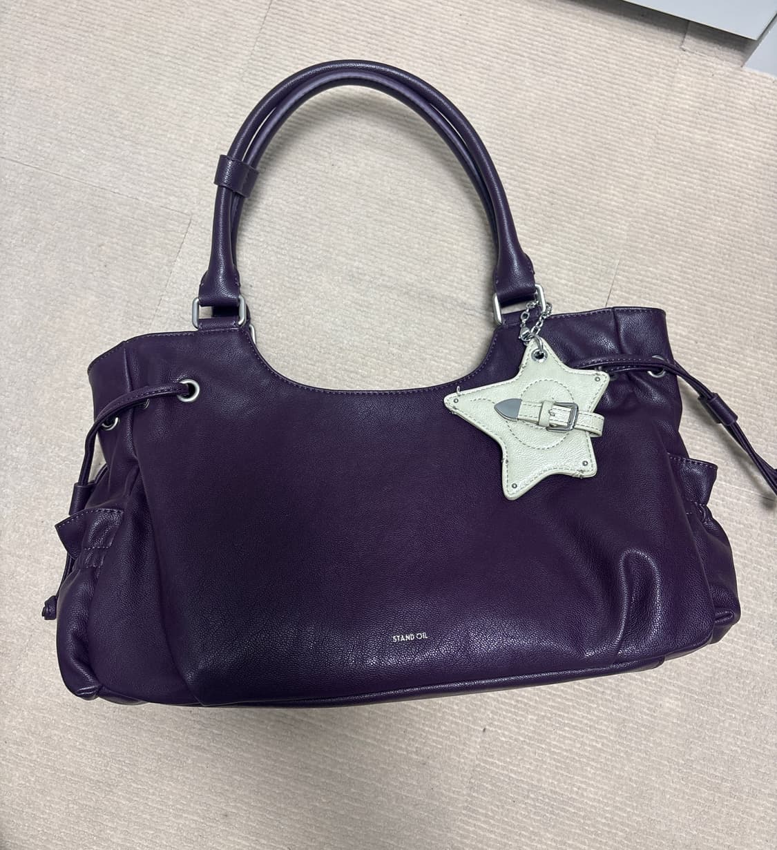 스탠드 오일 숄더백 + 별 카드키링 상품이미지3