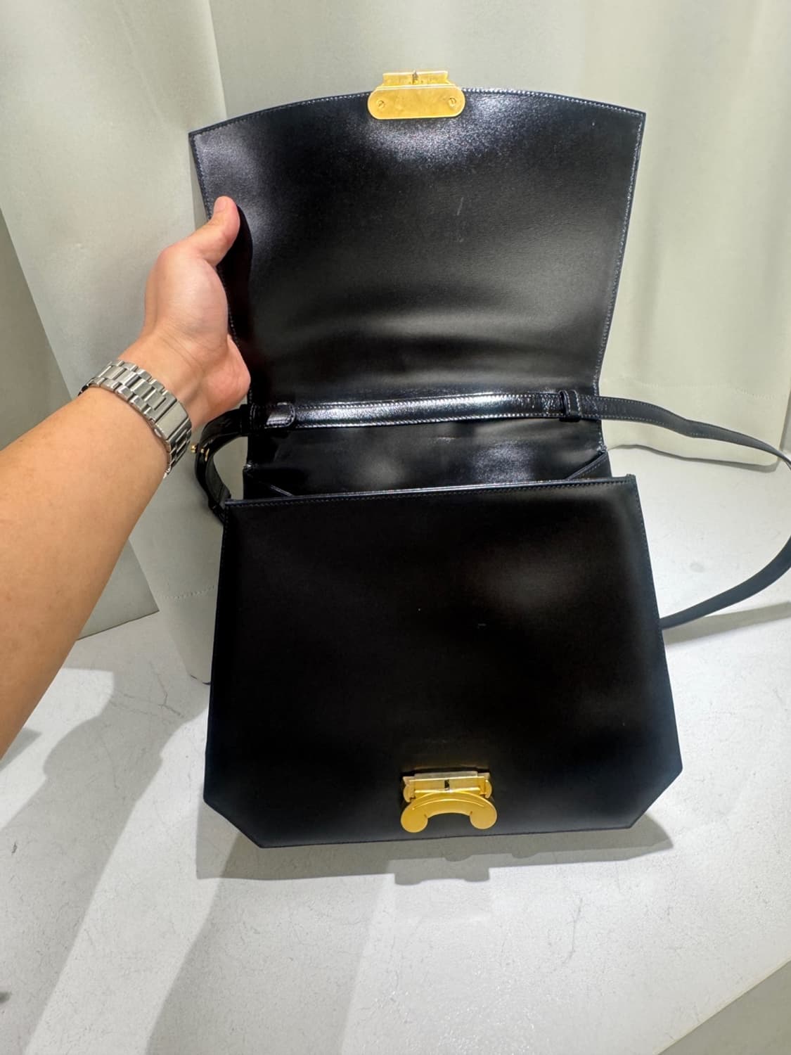 셀린느 트리옹프 탑핸들백 상품이미지2